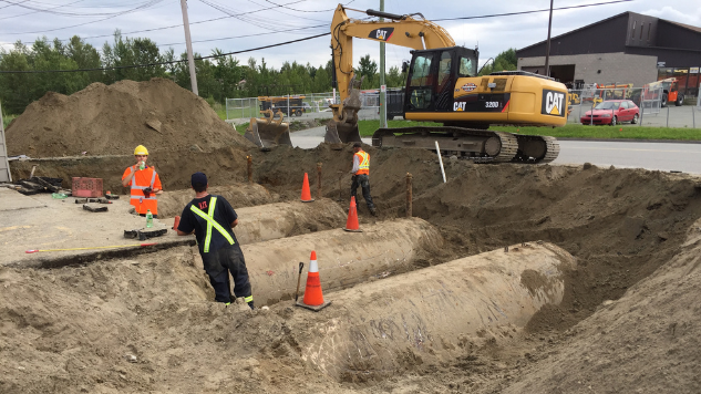 Des citernes d'hydrocarbure sont excavées