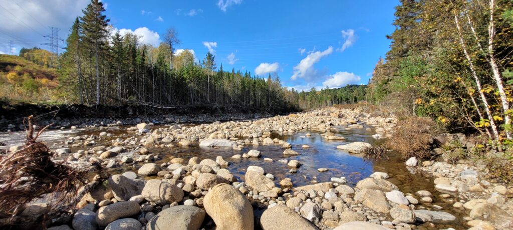 Élargissement de la rivière