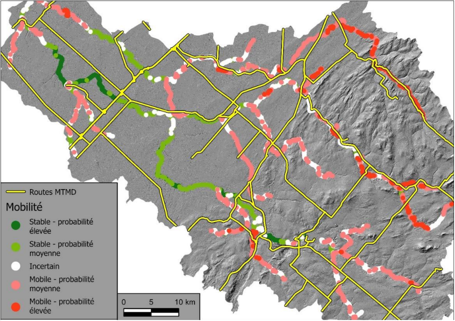 Carte des aléas fluviaux : probabilité de mobilité fluviale superposée au réseau routier du secteur de Nicolet, classée du vert (stabilité élevée) au rouge (mobilité élevée)